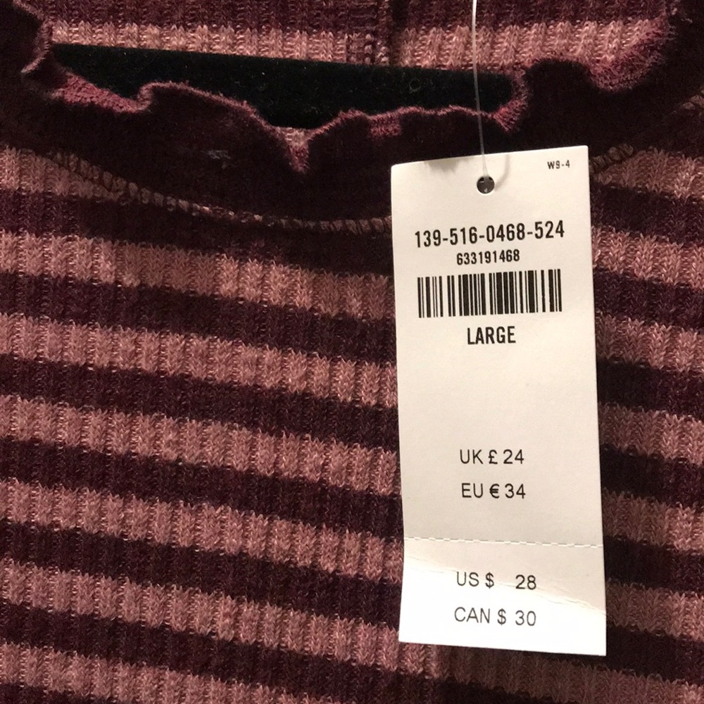 NEW Abercrombie & Fitch long sleeve - Picture 3 of 3